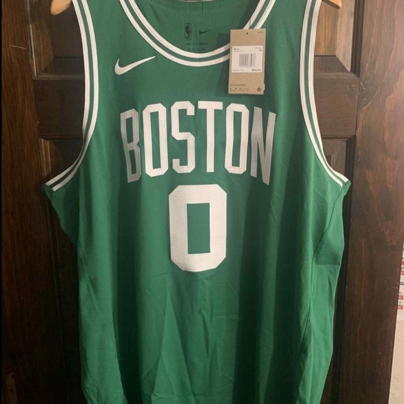 Boston Celtics Jayson Tatum Boston Green on court Basketball Jersey sz.56